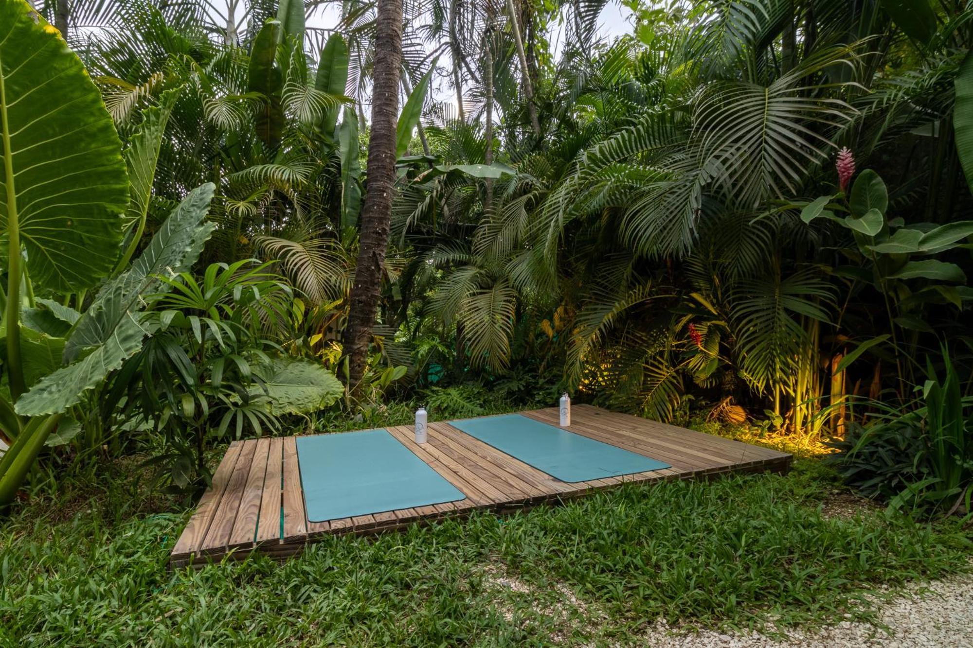 Готель Blue Surf Sanctuary Playa Santa Teresa  Екстер'єр фото